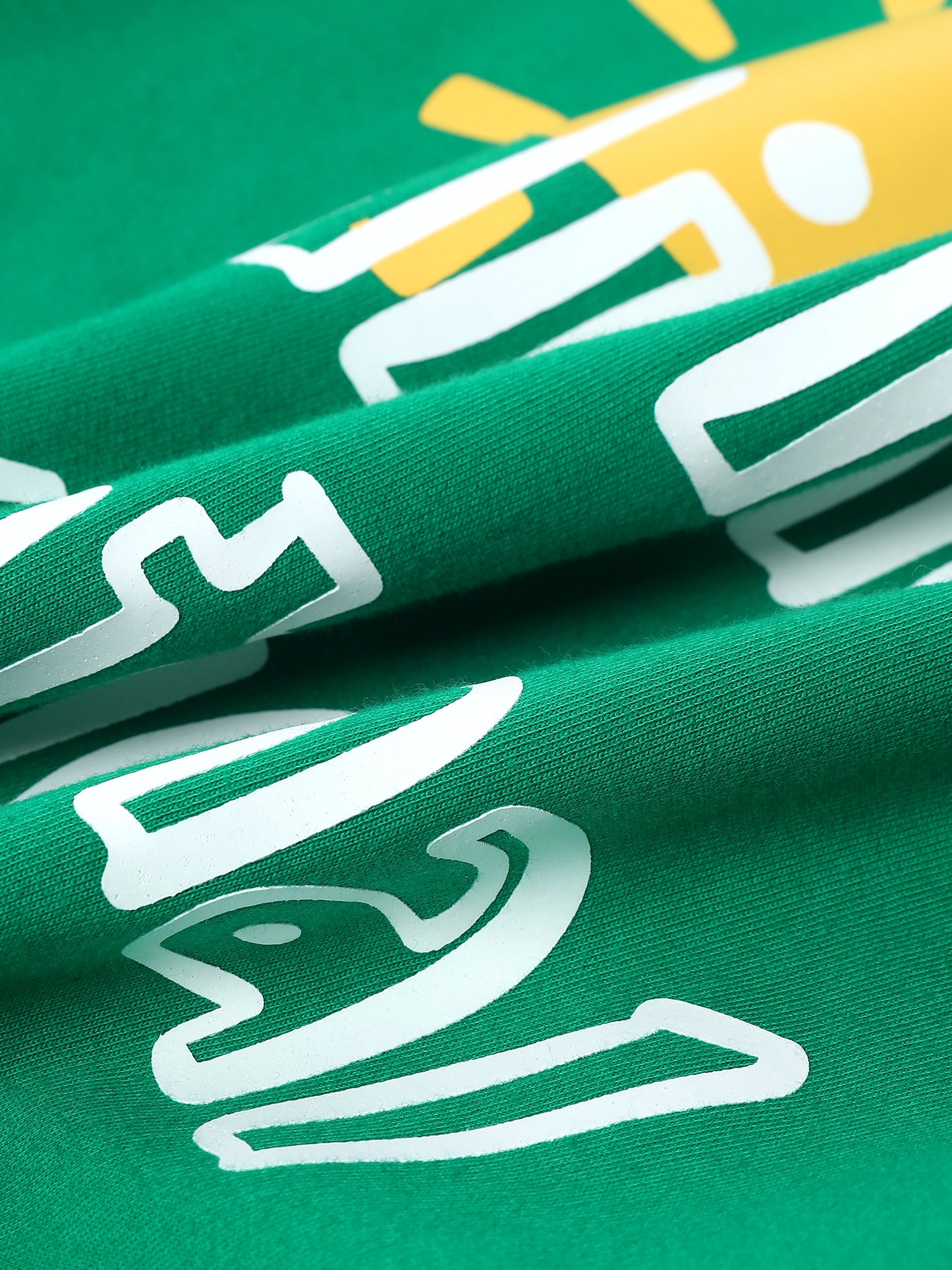 GREEN LIVING DELUSIONAL T-SHIRT